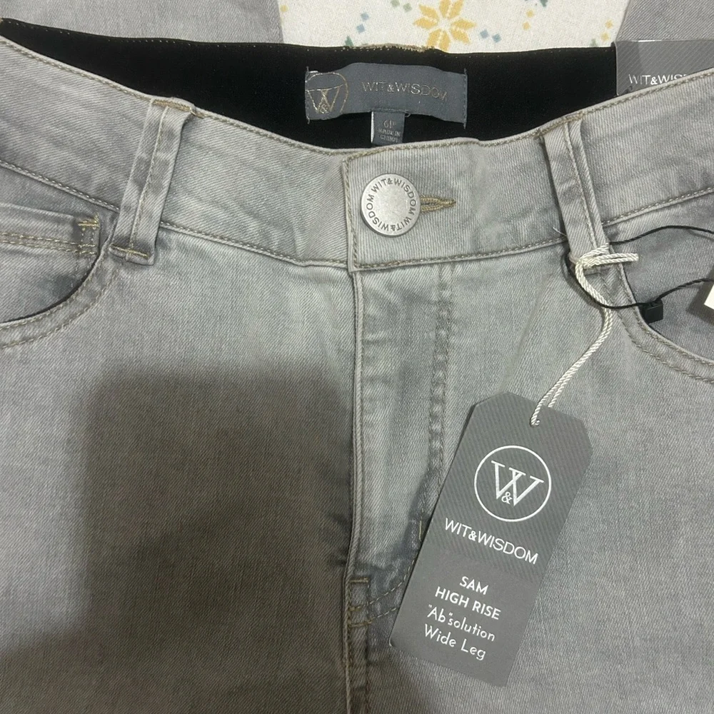 Wit and wisdom Jeans - Picture 2 of 3
